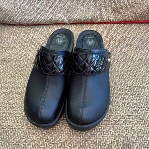 Crocs women’s clog size 10